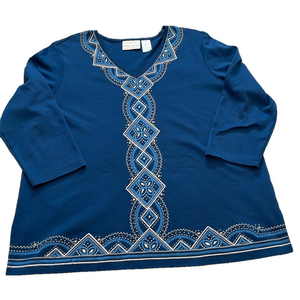 Alfred Dunner blue knit top with embroidery sz L